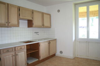  Immeuble à vendre 520 m² Ydes