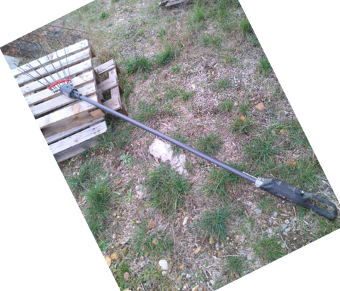 r�teau vibreur pour olives INFACO �lectroliv
avec chargeur 600 Saint-Andr�-de-Sangonis (34)