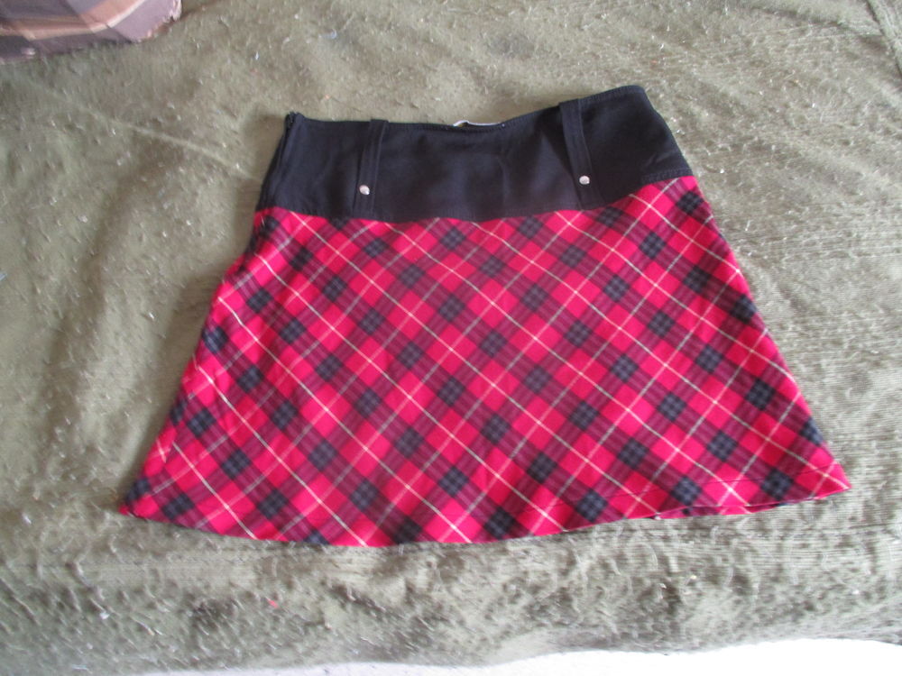 jupe &eacute;cossaise Vêtements