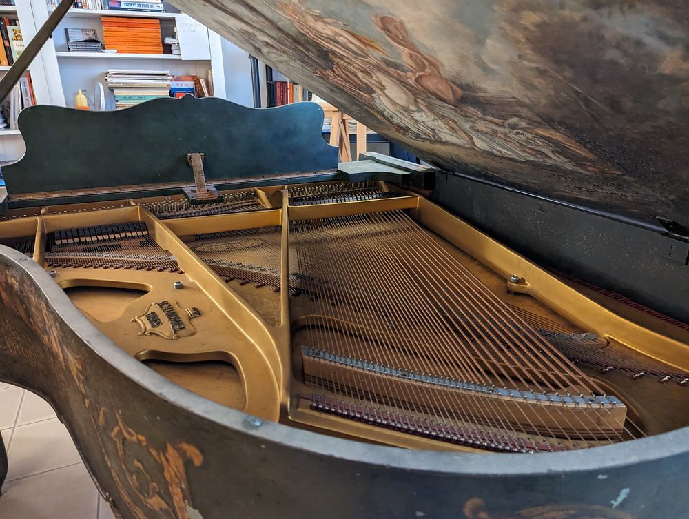Piano quart de queue Schimmel Instruments de musique
