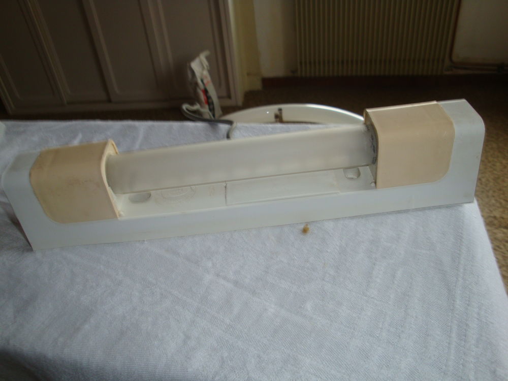  plusieurs lustres vintage
Electroménager
