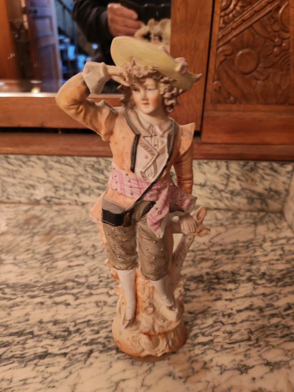 Paire de figurines anciennes en biscuit de porcelaine ? Styl Décoration