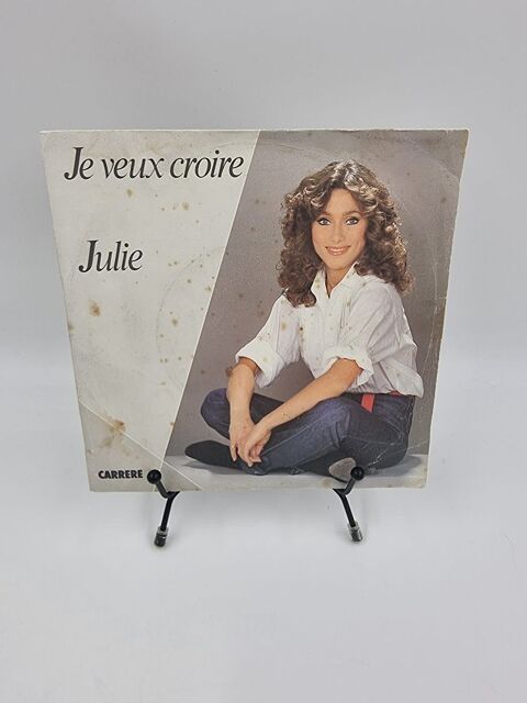 Vinyle 45 tours Julie : Je Veux Croire avec fourreau 1 Vulbens (74)