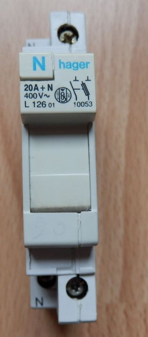 Sectionneur fusible HAGER 20 A : Très bon état 3 Évry (91)