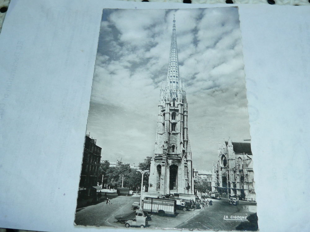 Carte postale Bordeaux La tour saint Michel 