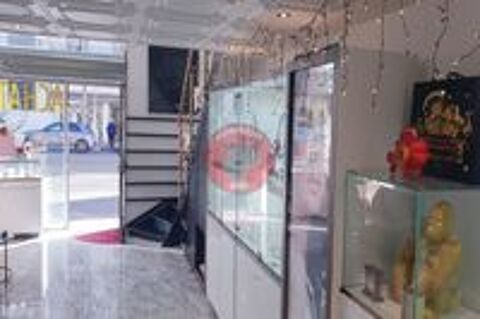   Vente / Local Commercial - 145 m² 