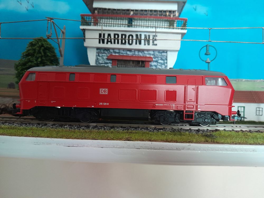 Locomotive diesel DB 215 129-8 ROCO H0 Jeux / jouets