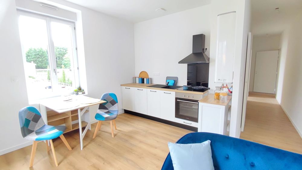 Location Appartement Studio meublé au 1er étage Piégut-pluviers