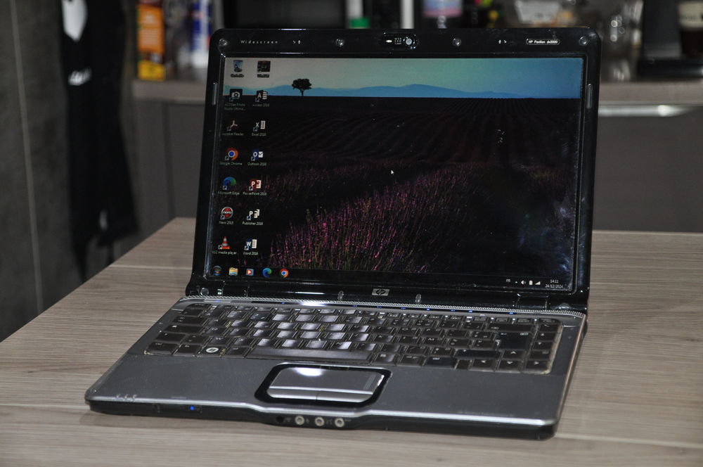 HP Pavilion DV2276ea de 14,1 pouces Matériel informatique