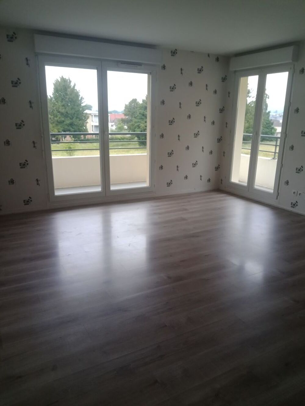 Location Appartement appartement F3 - loyer 740 euros brut- charges 87 euros Caudebec-lès-elbeuf