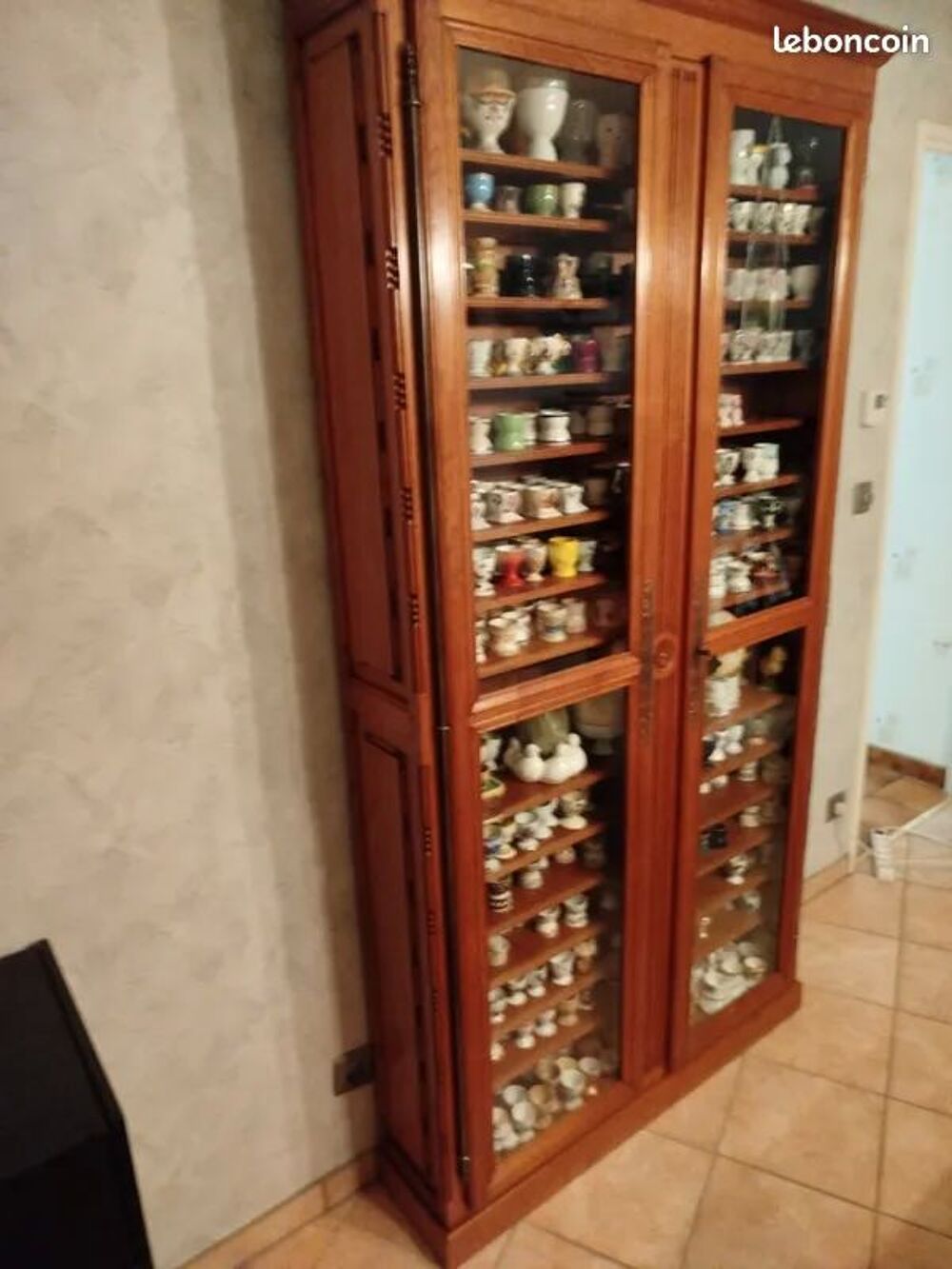 Vitrine de collection
Meubles
