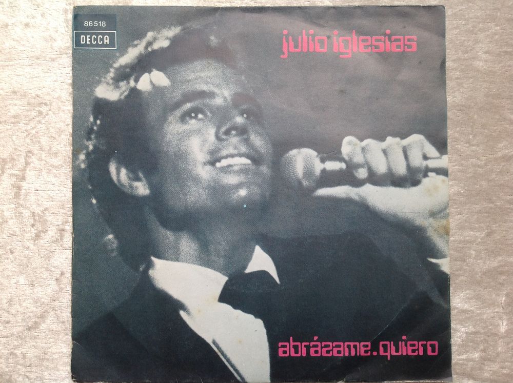 JULIO IGLESIAS ABRAZAME DISQUE Envoi Possible
CD et vinyles