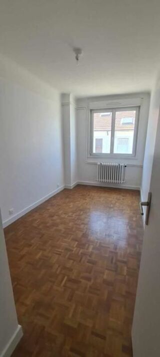  Appartement  louer 4 pices 73 m