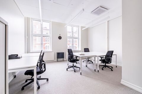 Acc&egrave;s tout inclus &agrave; des espaces de bureau professionnels pour 5 personnes &agrave; Rennes HQ Solaris 729 35000 Rennes