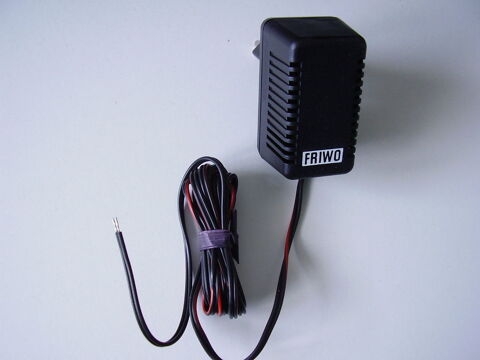 Lot 4 Chargeurs batterie 6V 300mA Friwo pro 16 Ploemeur (56)