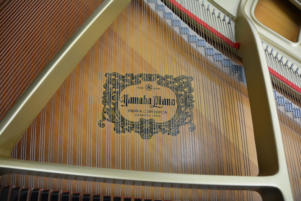 Piano Yamaha 1/4 de queue noir GH1 Baby Grand Instruments de musique