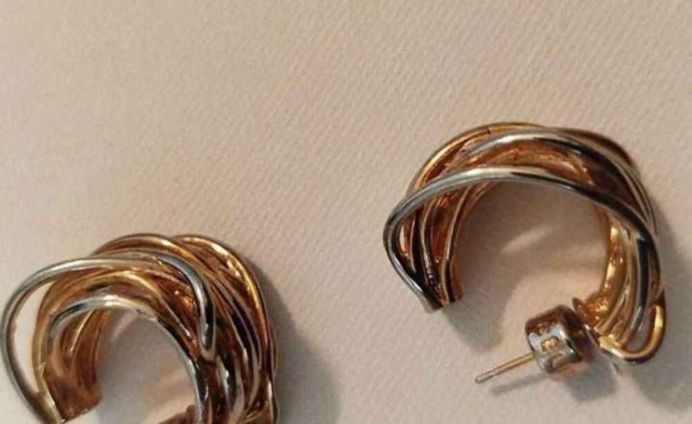 Boucles d'oreilles C&eacute;line plaqu&eacute; or Bijoux et montres