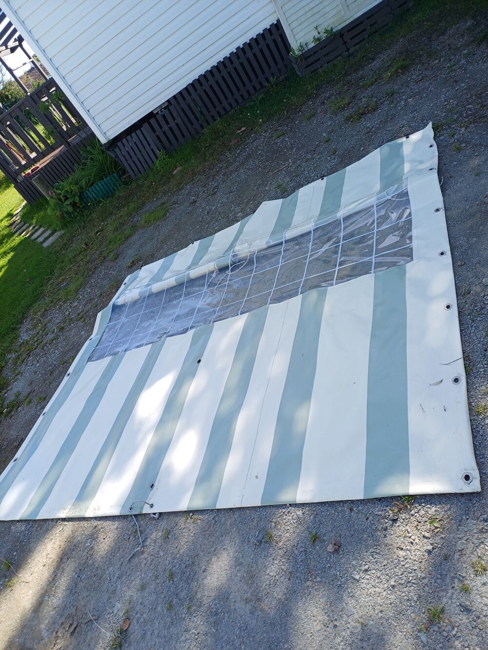 B&acirc;che pour terrasse mobil home Jardin
