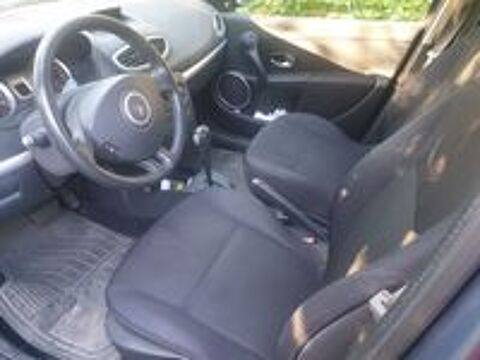 Clio III Clio 1.6 16V 110 Privil&egrave;ge Proactive A 2006 occasion 30190 Brignon