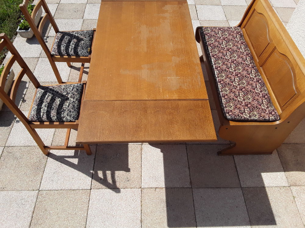Ensemble table chaise banc avec coffre Meubles