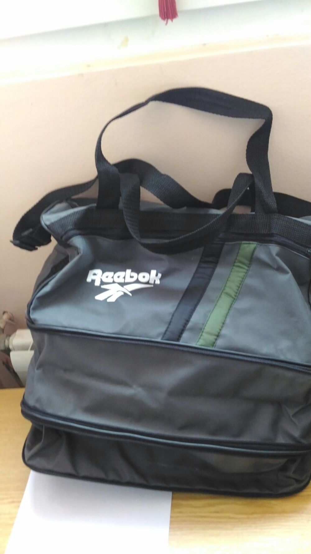 Sac REEBOK gris avec 2 ouvertures Maroquinerie