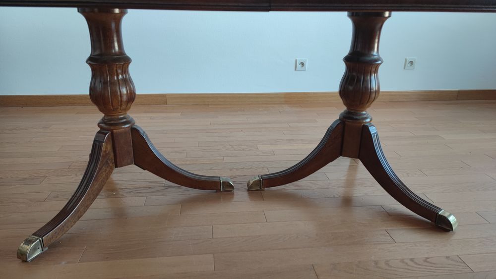Table en acajou salle &agrave; manger 6 &agrave; 10 personnes Meubles