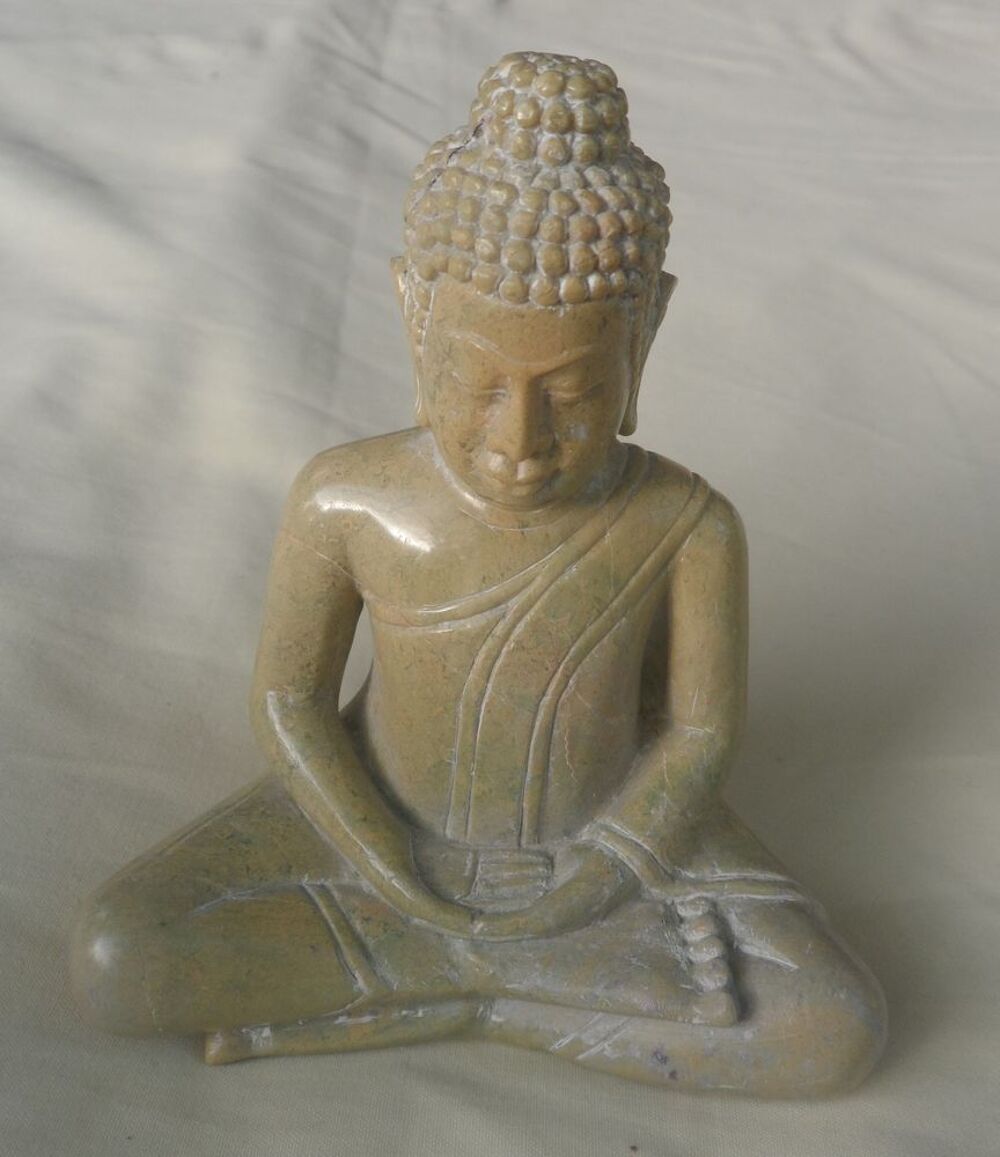 BOUDDHA EN PIERRE (JADE ? JE NE SUIS PAS SUR) NEUF Décoration