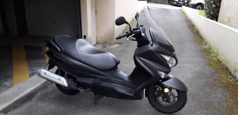 Scooter SUZUKI 2017 occasion Quimper 29000