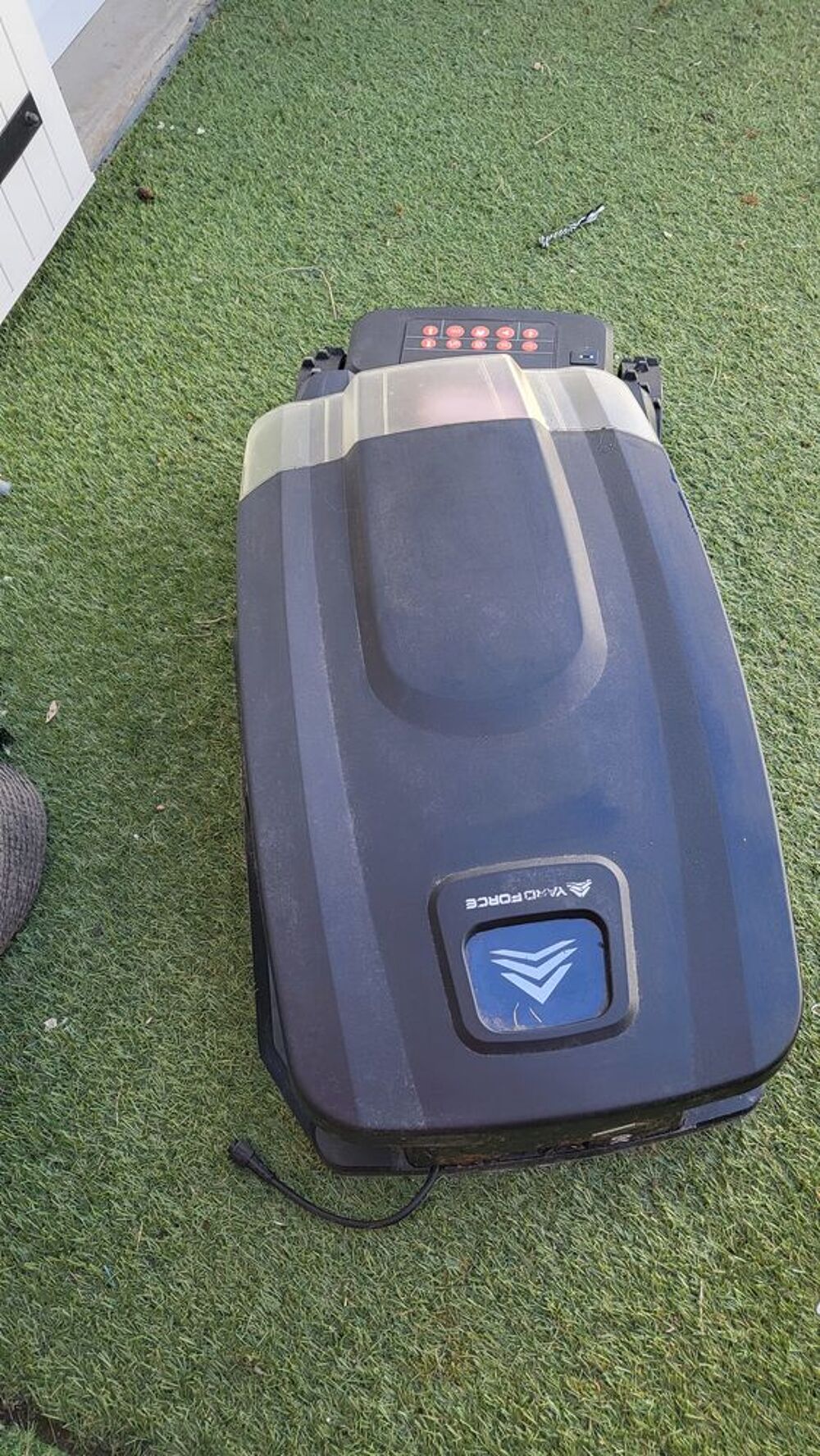 robot tondeuse avec garage Jardin