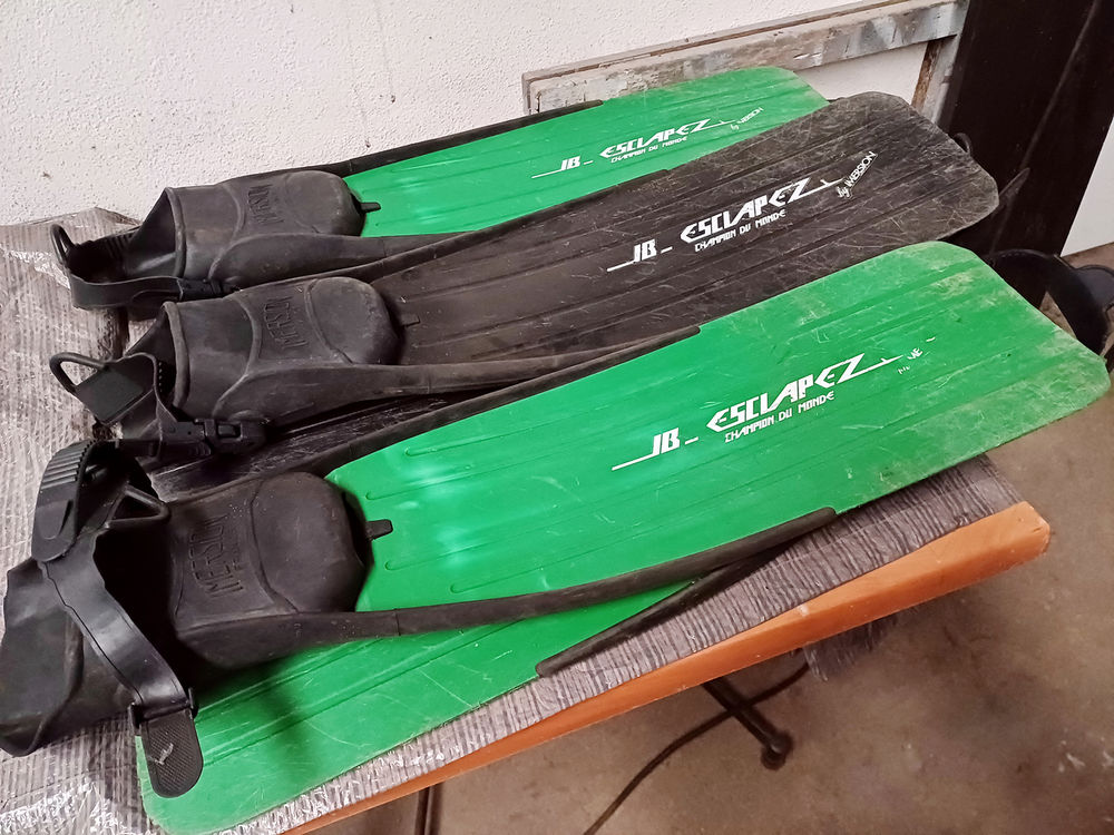 3 paires de JB ESCLAPEZ palmes r&eacute;glables longues Sports