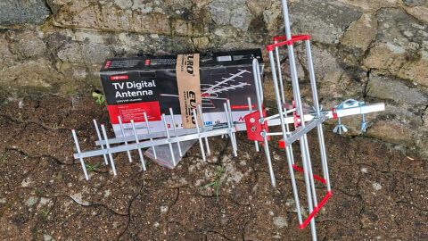 Antenne VHF 18 Châtillon-sur-Thouet (79)