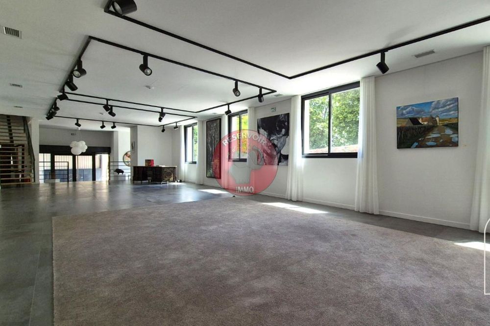 Location - 345 m² Vougeot (21640)
