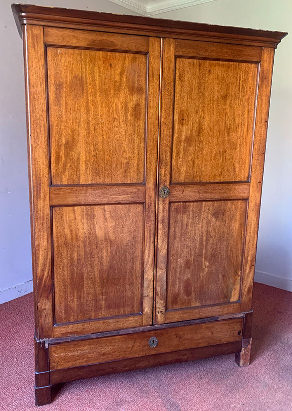 Armoire ancienne en bois massif ? Style Louis-Philippe Meubles