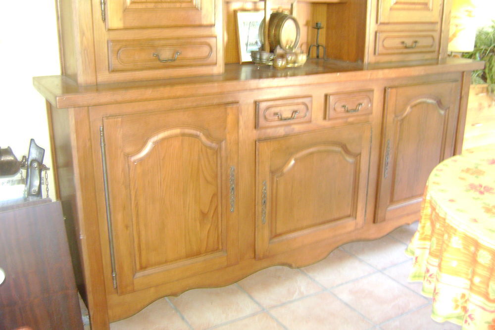buffet vaisselier en ch&ecirc;ne Meubles