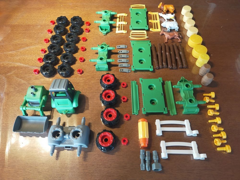 jeu de construction tracteur + 3 remorques
Jeux / jouets
