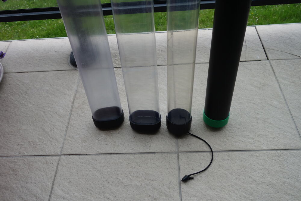 Lot de 4 tubes plastique rigide avec bouchons Sports