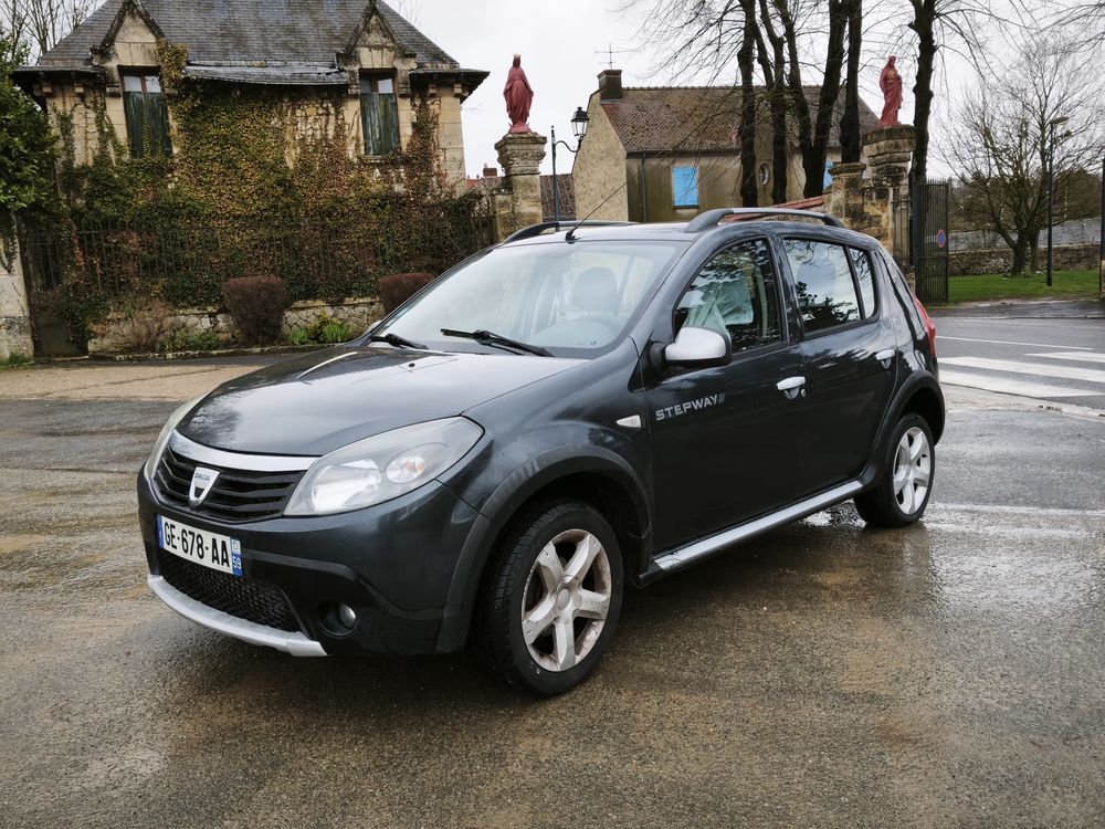 Sandero 1.5 dCi 70 eco2 Laur&eacute;ate 2010 occasion 95100 Argenteuil