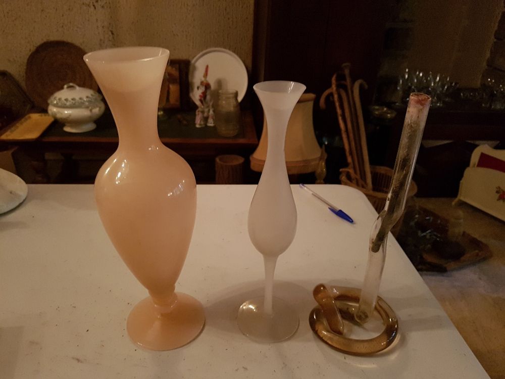 2 vases soliflores anciens dans les tons de rose Décoration