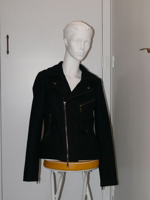 Blouson  Naf Naf  20 Saintes (17)