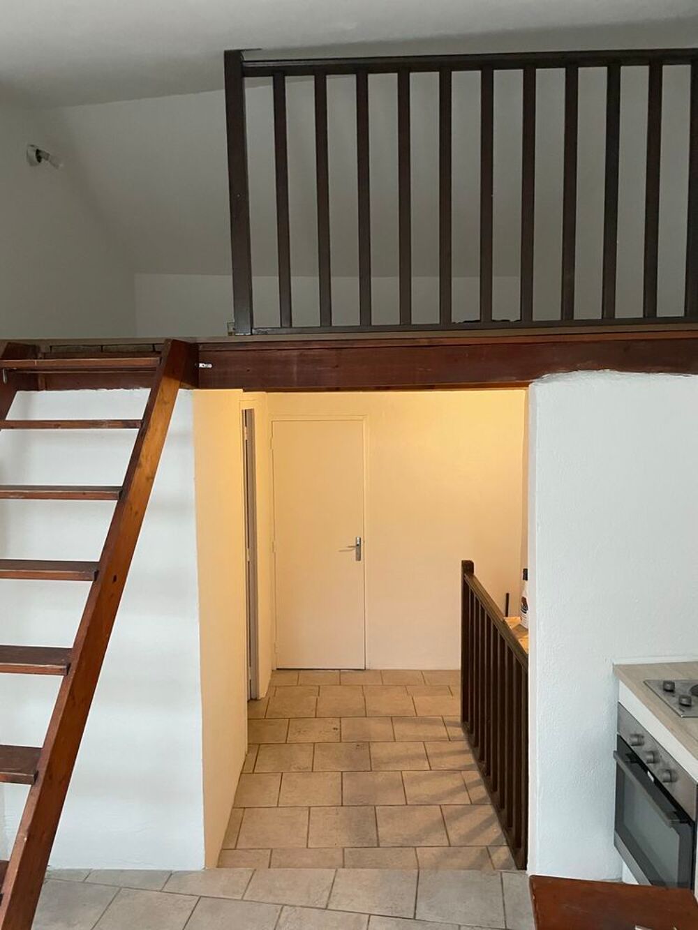 Location Appartement T2 plus Mezzanine à  TRETS (13530) Trets