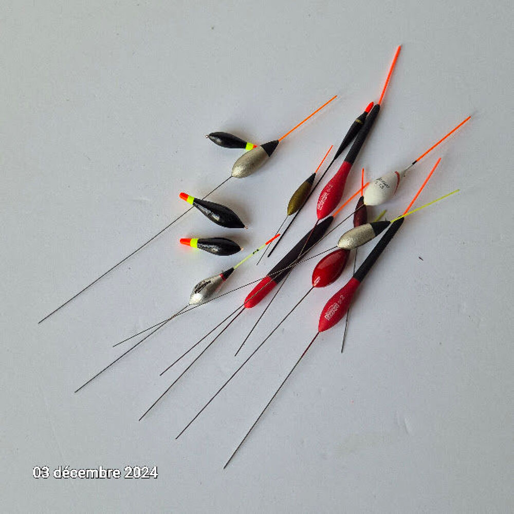 Lot de 14 flotteurs diff&eacute;rents, sensas, autain, linea &agrave; tige Sports
