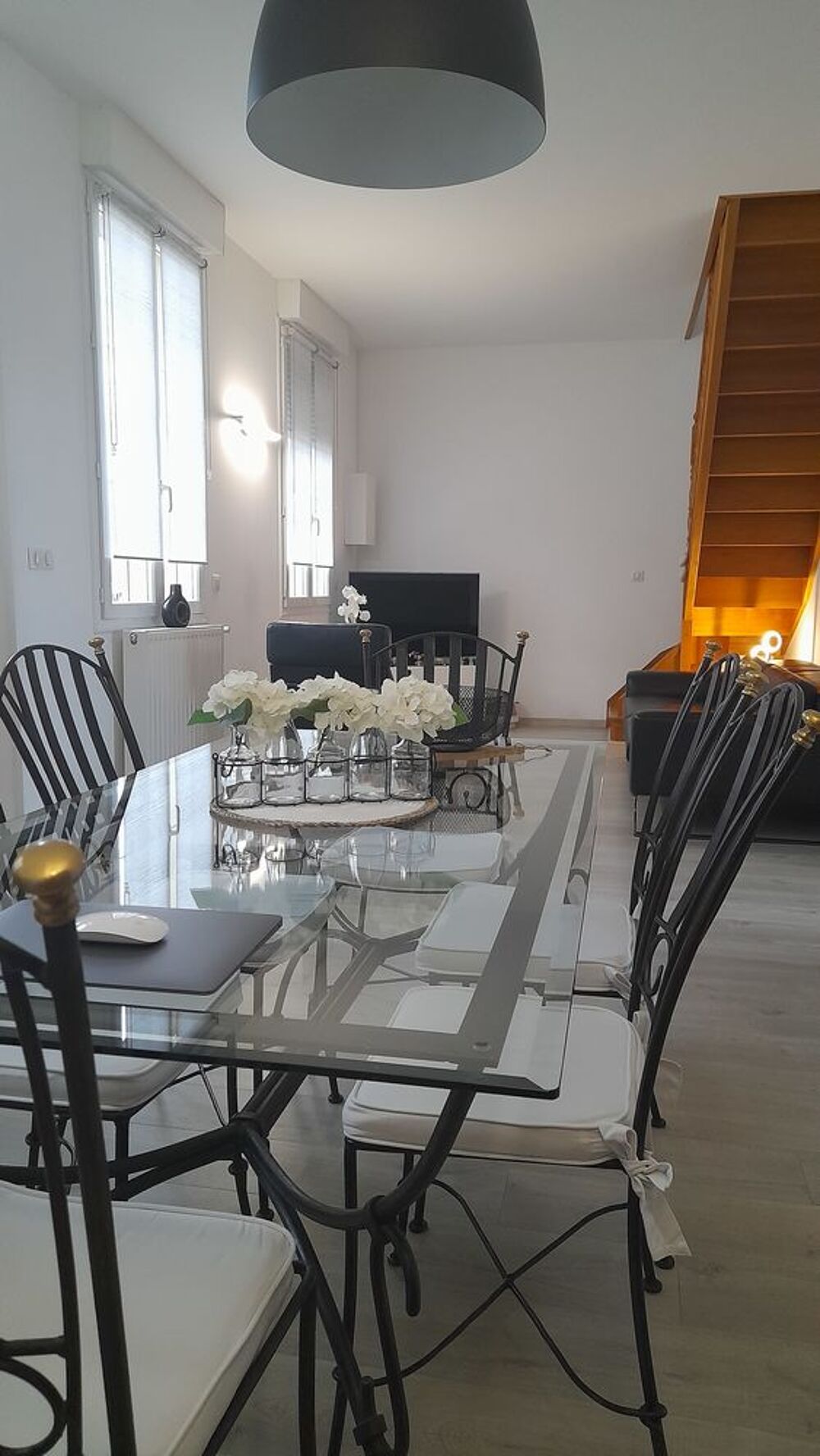 Table + 6 chaises en fer forg&eacute; de qualit&eacute; Meubles