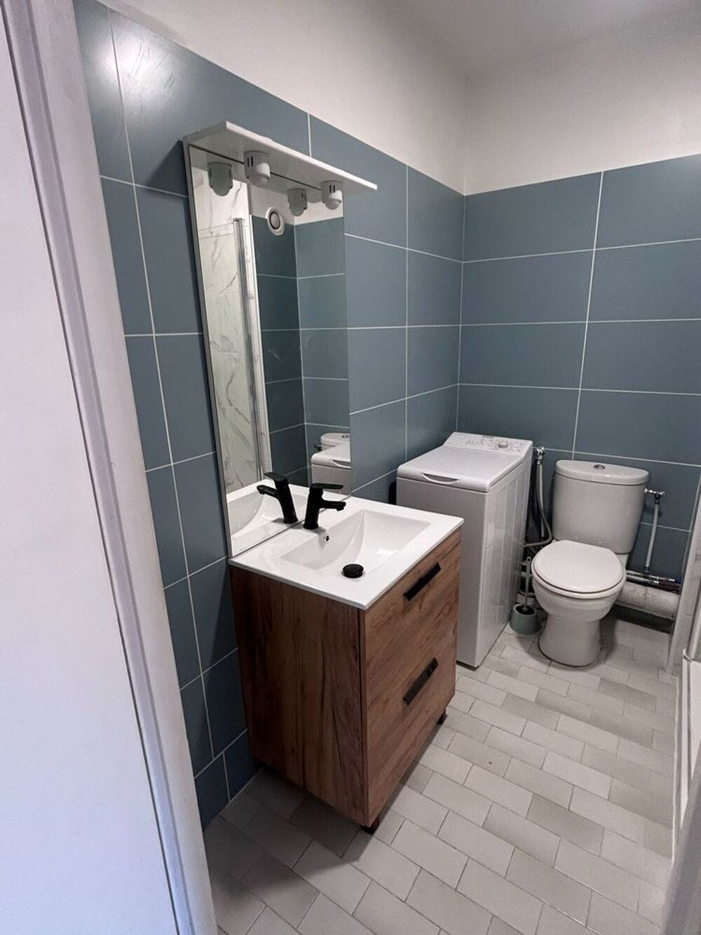 Location Appartement STUDIO RUE ROMAIN ROLLAND A SETE Sète