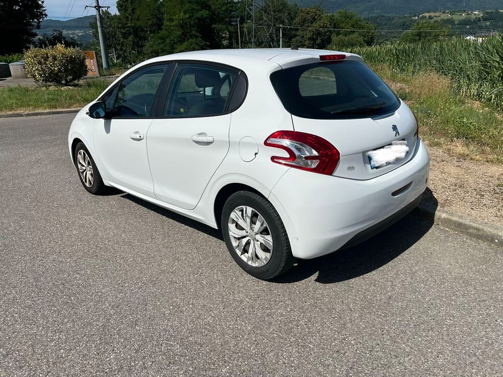 208 1.4 HDi 68ch BVM5 Active 2013 occasion 74000 Annecy