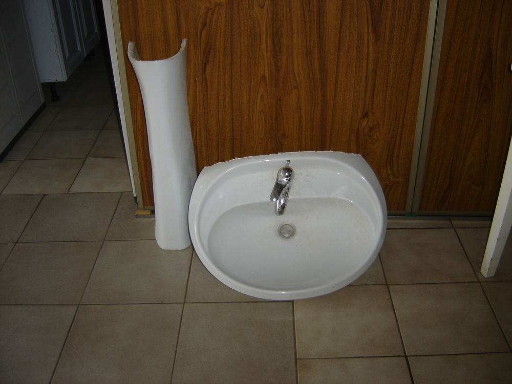 LAVABO SUR COLONNE Bricolage