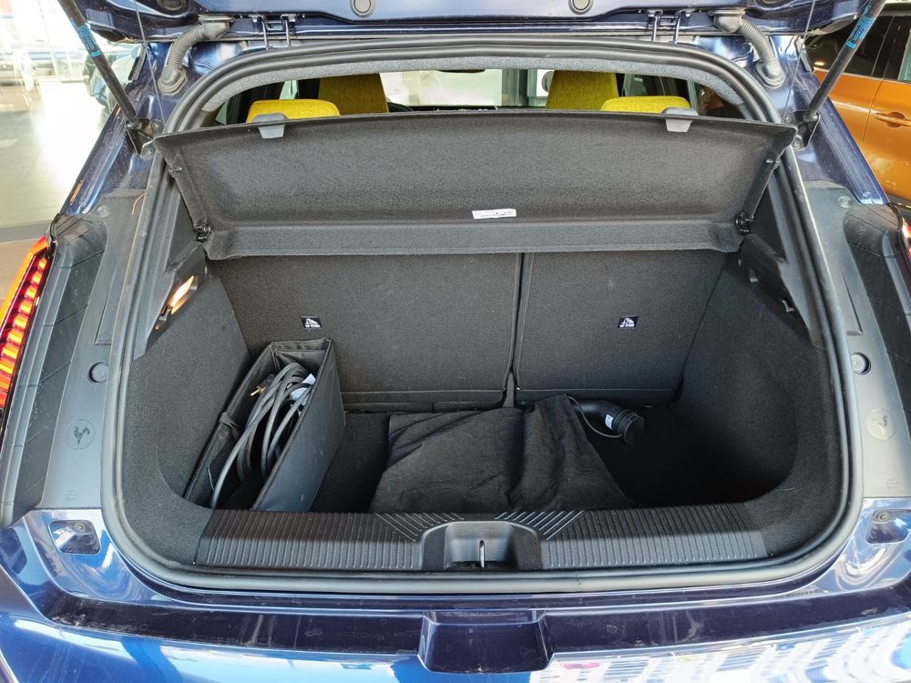 R5 Renault 5 E-Tech Electrique 150 ch autonomie confort Iconic 2025 occasion 95220 Pierrelaye