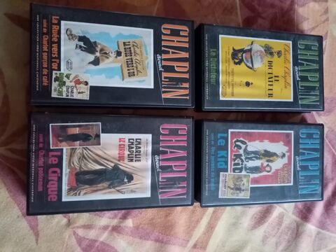 Cassettes VHS Charlie Chaplin 12 Bar-le-Duc (55)