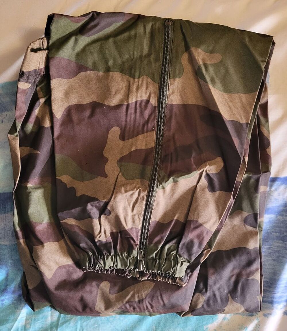 
v&ecirc;tements de combat:
Vêtements