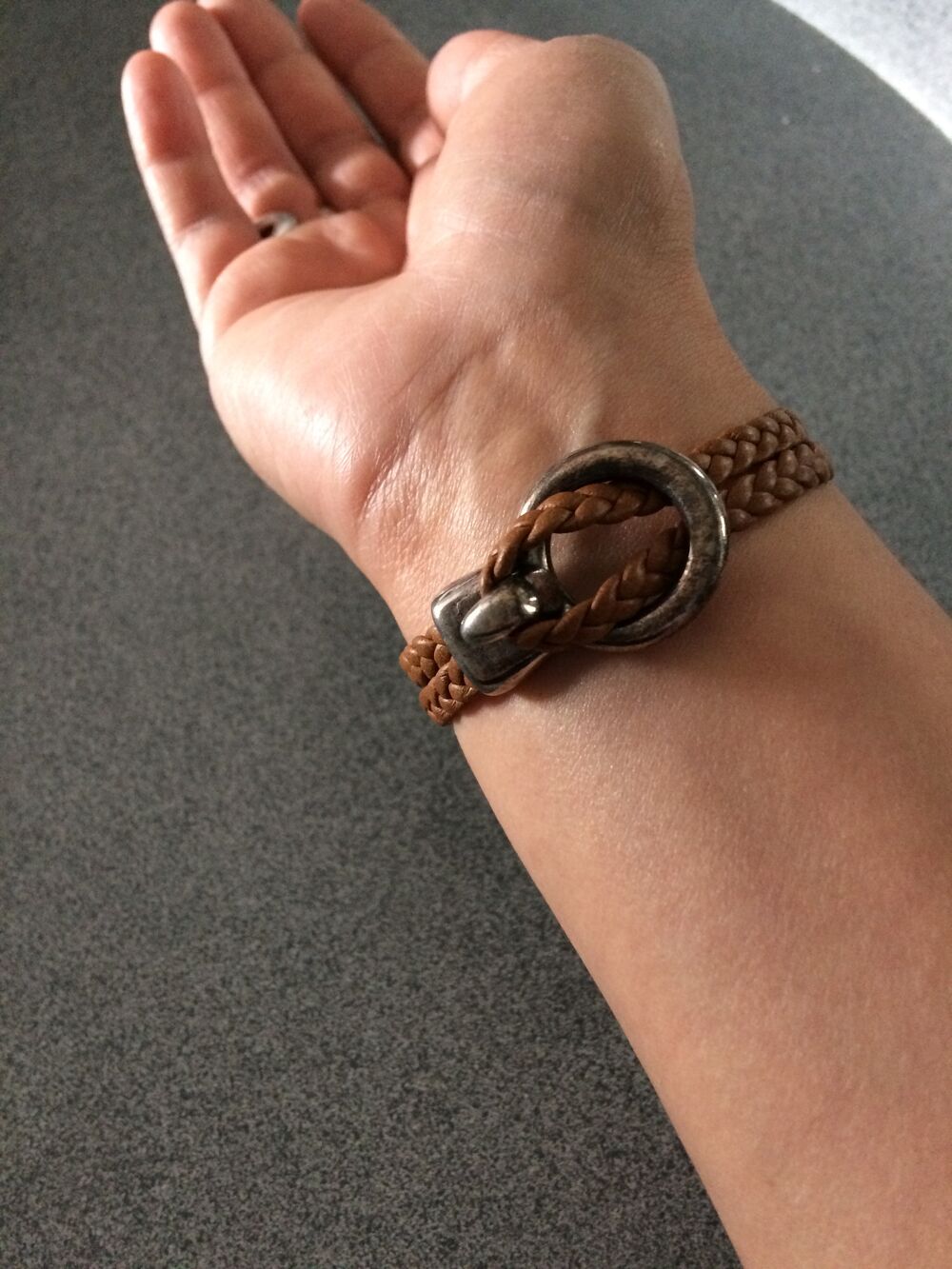 bracelet cuir tress&eacute; marron Bijoux et montres