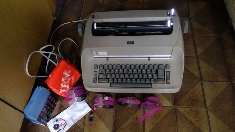 Machine à écrire électrique IBM, vintage 35 Boulogne-Billancourt (92)